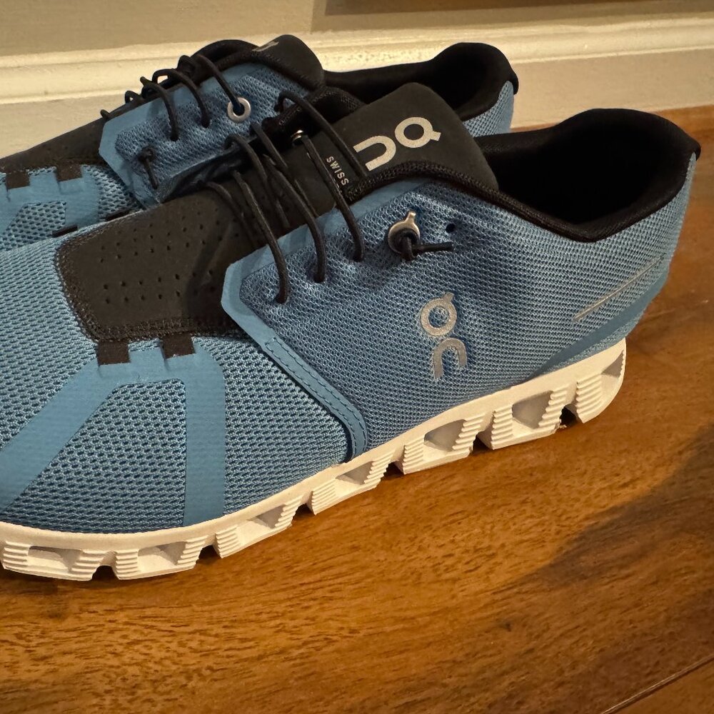On Cloud Men's Shoes